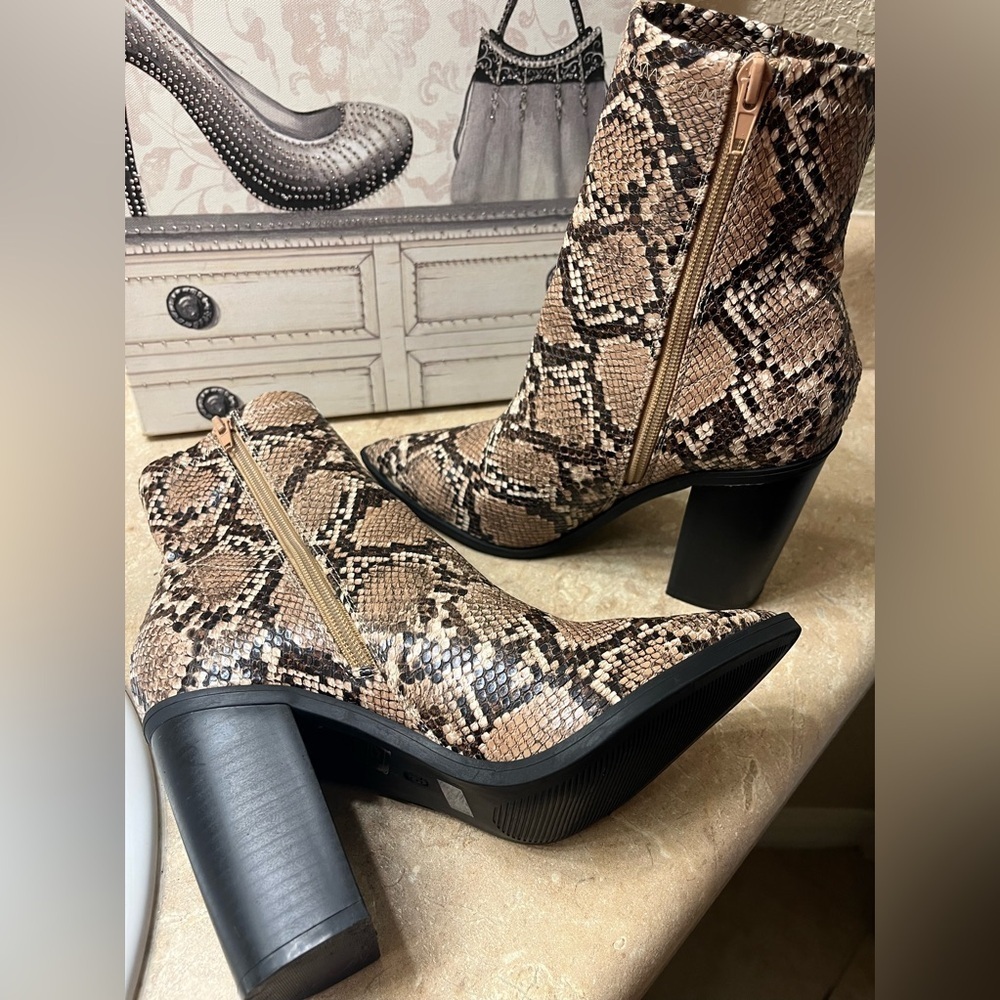 Lulus Essex Tan Snake Mid-Calf Heeled Zip Booties, Women’s Size: 7.5 - Picture 3 of 12